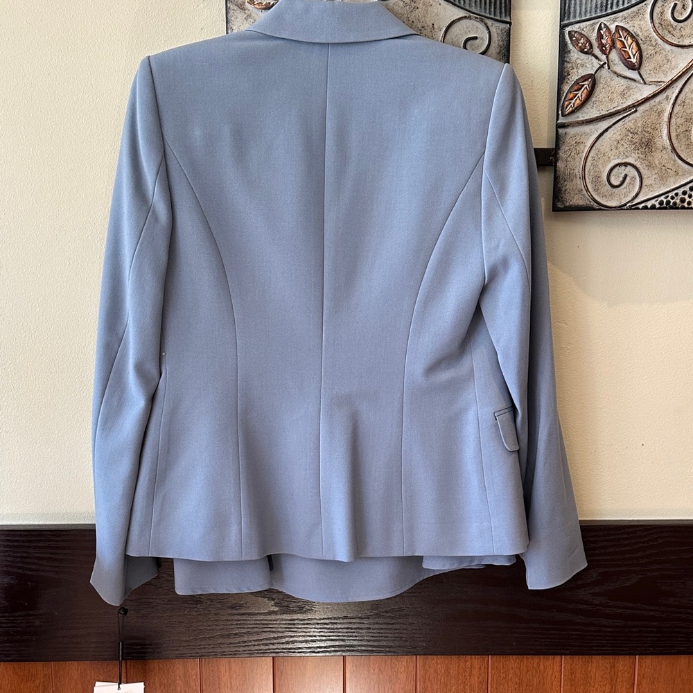 Calvin Klein Women's Soft Blue Blazer and Skirt Set size 2 - Picture 10 of 15